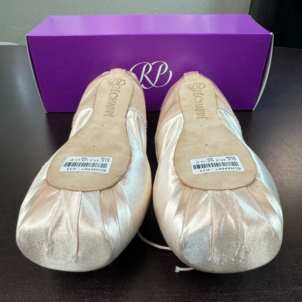 Russian Pointe Echappe Pointe Shoes - Plume Shank - Picture 4 of 5